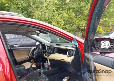 2017 Toyota Rav4 Xle z USA, uszkodzony, nr VIN JTMRFREV1HJ127179